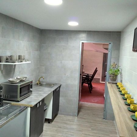 Guesthouse Central لقنت المظهر الخارجي الصورة